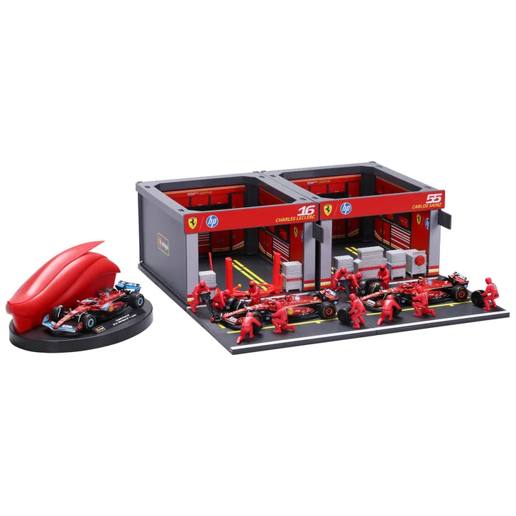 1:43 Formula Racing Paddock